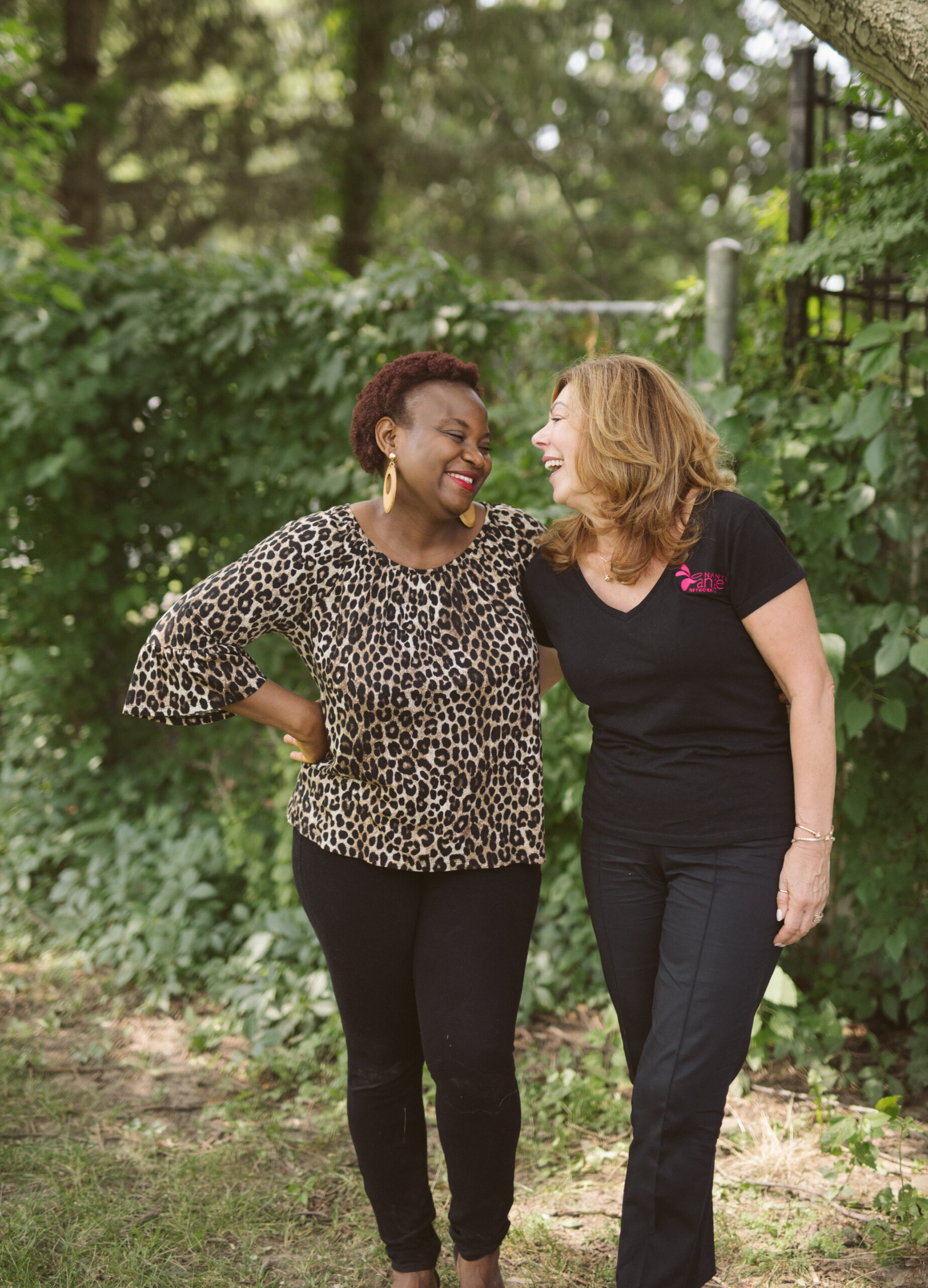 Nankind Volunteer at the park with a Nankind mom