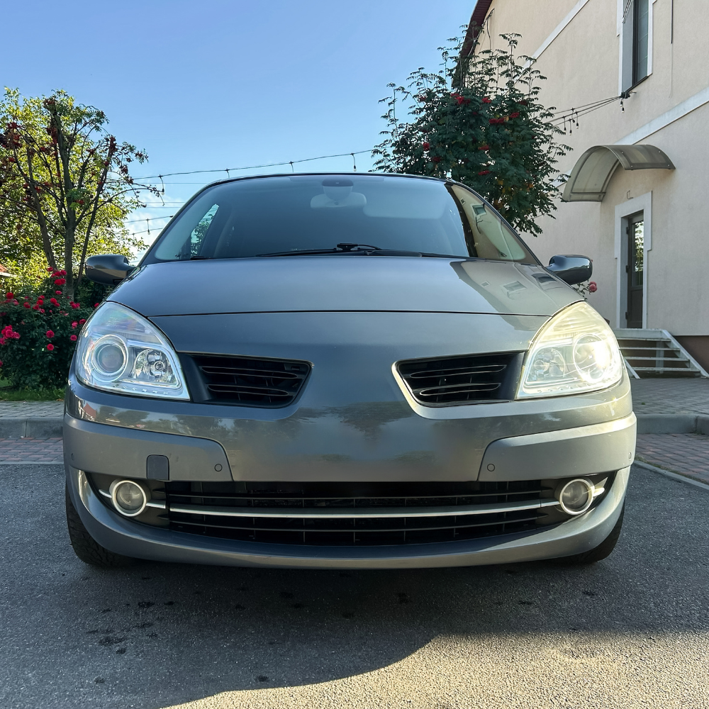 Picture of a used car